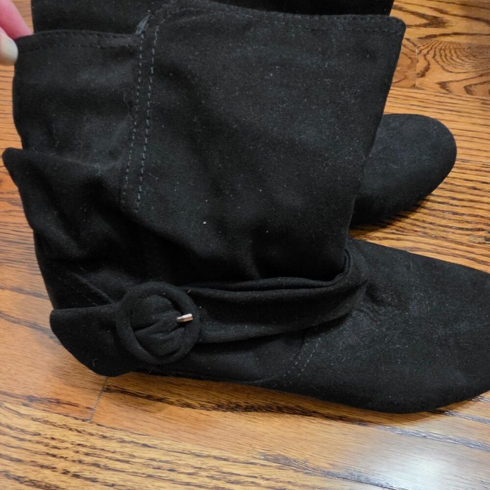 Report Elisa Black Booties Size 6 1/2